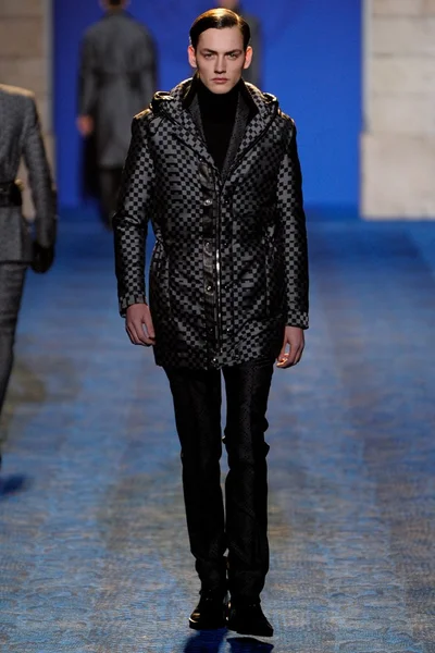 Look 38